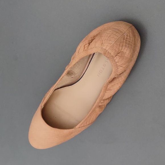 H by Halston Mollie Snake Embossed Camel Leather Flats - Picture 16 of 17